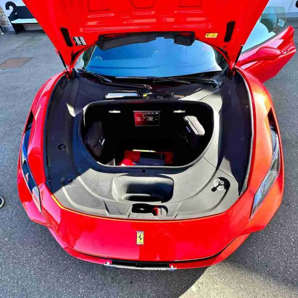 Esperienza di guida Ferrari F8 Spider