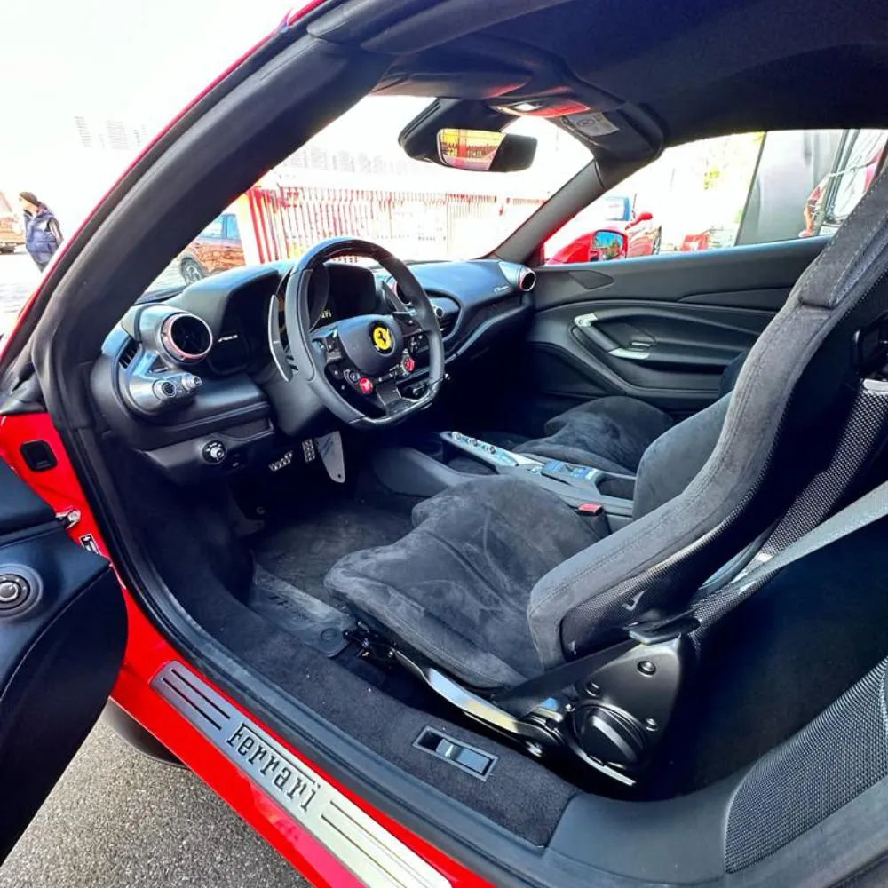 Esperienza di guida Ferrari F8 Spider
