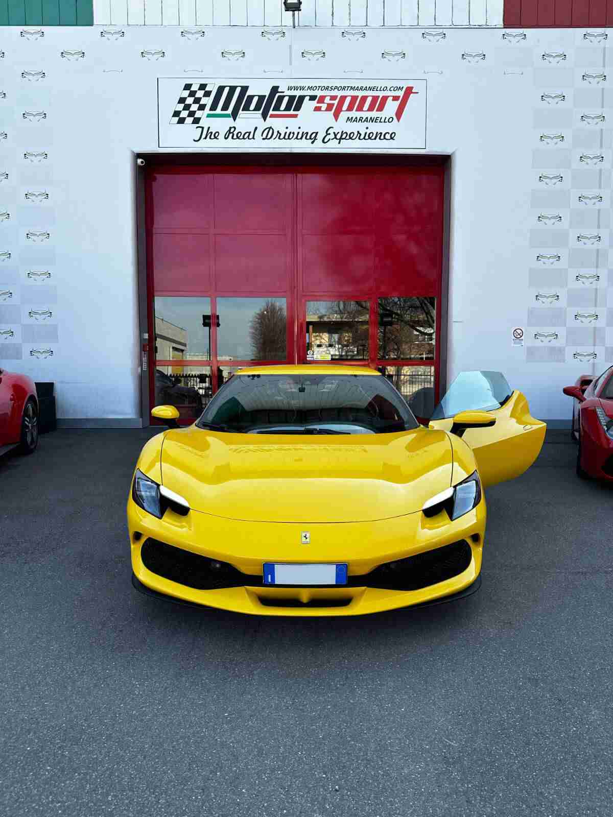 Esperienza di guida Ferrari 296