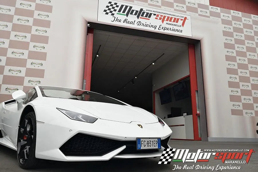 Pack Esperienza di guida Lamborghini Huracán + Musei Ferrari + Simulatore F1